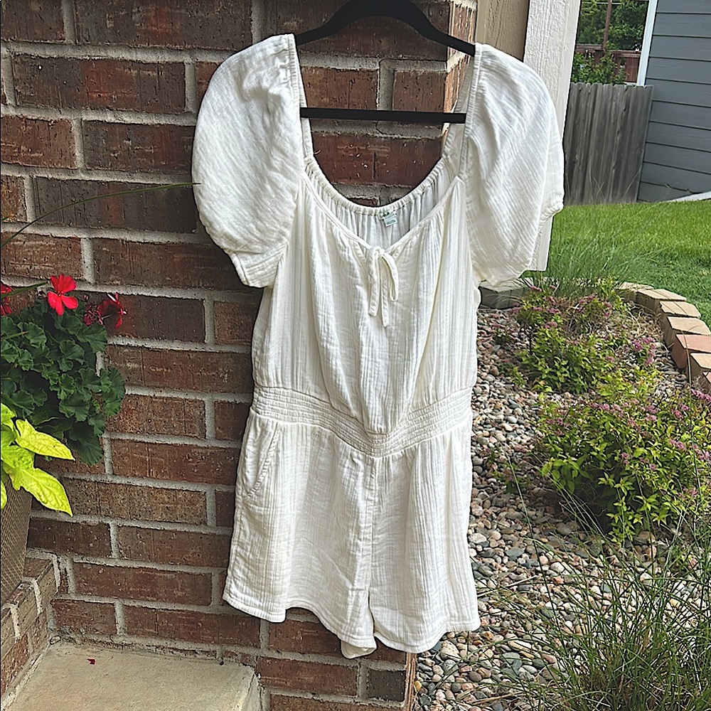 AERIE Ladies L Gauzy 100% Cotton Cream Tie-Front w/Pockets Peasant Romper